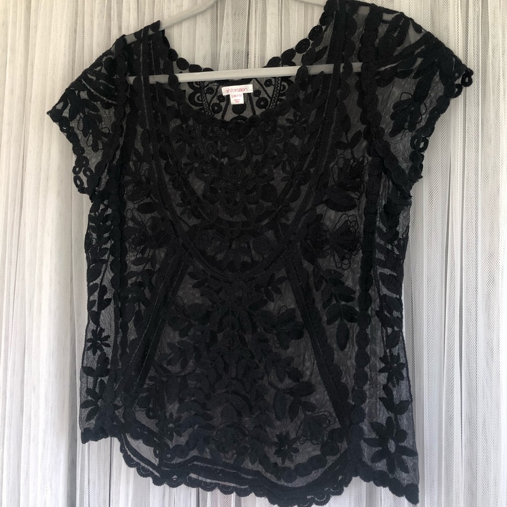 Elegant Lace shirt✨